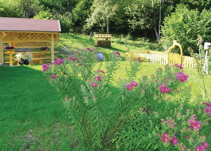 2 Bedroom Stunning In *