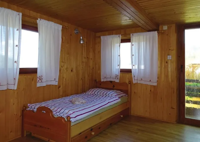 2 Bedroom Stunning In Vakantiehuis Luče