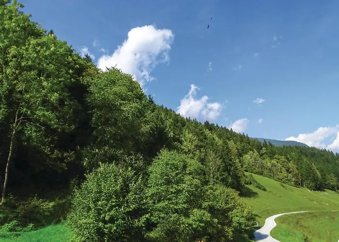 2 Bedroom Stunning In *