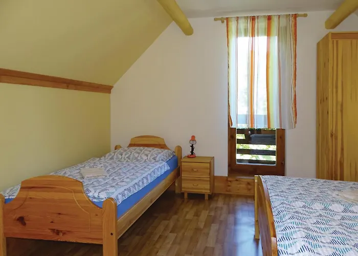 2 Bedroom Stunning In *